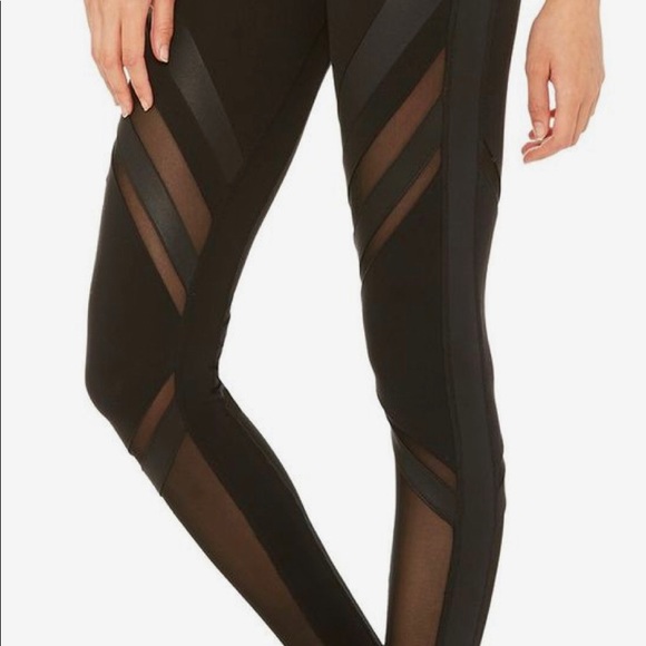 Alo Epic Leggings - Picture 3 of 6